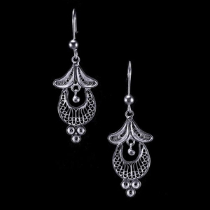 Boucles d'oreilles pendantes florales en filigrane d'argent de haute qualité, plaquées argent, modernes, scintillantes, élégantes et tendance, les plus vendues - Product Image 1