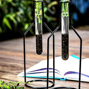 Jarrón Decorativo Creativo de Hierro Retro con Diseño de Flores, Soporte Metálico para Plantas, Decoración Moderna y Sólida, Estilo Nórdico con Silueta Contorneada - Product Image 1