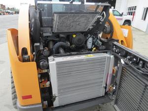 Minicargadora 2024 TV370B con buena oferta, cargadora frontal tipo oruga con motor central y componentes de rodamiento - Product Image 2