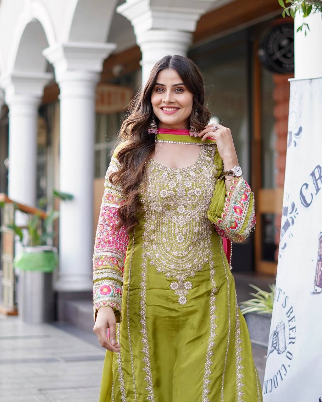 Sexy Salwar Suits - Elegant Designs for Indian & Pakistani Women Sexy Salwar Suits - Elegant Designs for Indian & Pakistani Women