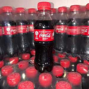 Venta al por mayor Coca Cola Bebida 500ml Bebida carbonatada Original Sabor clásico Coca Cola Refrescos - Product Image 4