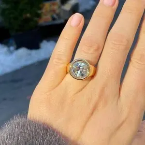 Anillo de Compromiso de Moissanita de Corte Redondo de 4 Quilates para Mujer, Plata de Ley 925 Chapada en Oro Rosa para Regalo de Boda, Aniversario o Fiesta - Product Image 5