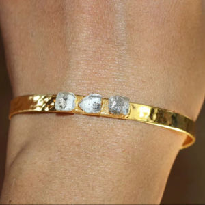 Brazalete de Diamante Herkimer Genuino en Bruto, Brazalete Chapado en Oro de 18k, Brazalete de Piedra de Nacimiento de Abril - Product Image 1