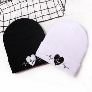 Fabricante personalizado de gran tamaño Mea Beanies Puff Impresión Mohair Sombrero Logotipo personalizado Bordado Gorro desgastado - Product Image 6