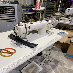 Máquina de Coser Industrial de Puntada Fija DS-9870-D2, Nueva, Usada, con Estructura de Acero y Mango de Plástico, Garantía de 3 Años - Product Image 1