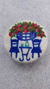 Badge brodé à la main avec motif œil protecteur et branches d'olivier, art populaire circulaire, décoration d'intérieur - Product Image 4