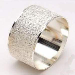 Merveilleux design rond de serviette en métal plaqué or parfait pour la décoration de table et la décoration de mariage les plus vendues léger - Product Image 4