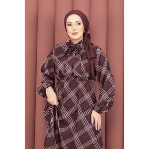Vestido Hijab con Estampado a Cuadros Borgoña, Tejido de Punto con Cintura Fruncida - Product Image 2