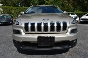 2014 Jeep Cherokee Latitud - Product Image 3