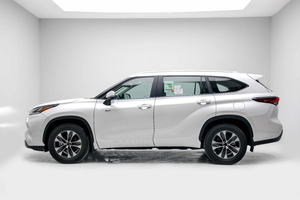 Tout Neuf, Kilométrage Zéro/Km, Prix Abordable, 2025 Platinum White Pearl TY - Highlander GLE 2.5L HEV FWD SUV Hybride de Luxe - Product Image 5