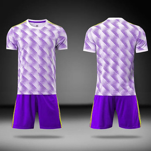 Uniforme de Fútbol Personalizado y Sostenible, Diseño Personalizado, Fabricación OEM, Precio Económico, Totalmente Personalizable, Antibacteriano - Product Image 5