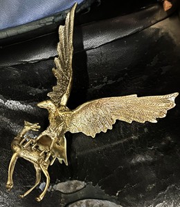 มอระกู่เนื้อทรายล่าสัตว์นกอินทรี | ท่อชิชาทองเหลืองหรูหราพร้อมดีไซน์สัตว์ป่าที่สลับซับซ้อน - Product Image 6