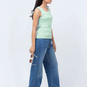 Camiseta sin mangas de calidad superior para mujer Camiseta sin mangas cómoda superventas Tendencia caliente para gimnasio y uso diario Camiseta sin mangas para mujer - Product Image 3