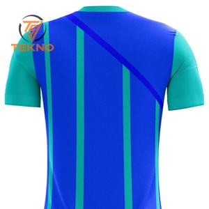 Vente en gros de vêtements de football personnalisés à séchage rapide vert noir et blanc ensemble complet maillot et uniforme à prix économique Service OEM - Product Image 6