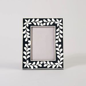 Cadre photo en bois artisanal de luxe avec incrustation de résine complexe cadre photo de maison aux détails complexes - Product Image 4