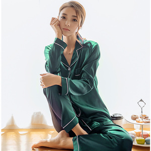 Ensemble de pyjama pour femmes en polyester tissé à manches longues et col en V, respirant, à séchage rapide, 2 pièces, pantalon court, été - Product Image 1