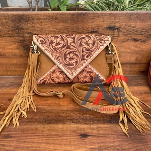 Nuevo diseño, de cuero bolso cruzado con flecos de ante con herramientas a mano, bolso de sobre multifuncional para mujer, bolsos de mano de cuero genuino - Product Image 1
