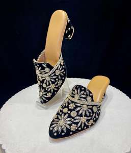 Chaussures ethniques élégantes Jutti brodées à la main pour femmes pour tous les jours et vêtements de fête pour un approvisionnement mondial - Product Image 3