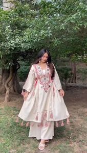 ชุดคุर्ติผ้าเรยอนแบบเปปลัมและขากระดิ่ง ลวดลายพิมพ์ทันสมัย สไตล์อินเดีย-ปากีสถาน สำหรับงานปาร์ตี้และชุดลำลอง - Product Image 3