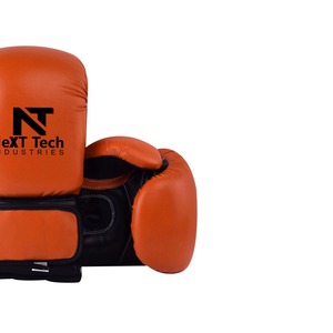 Gants de boxe Tech New Style avec design personnalisé et logo personnalisé Suivant - Product Image 4