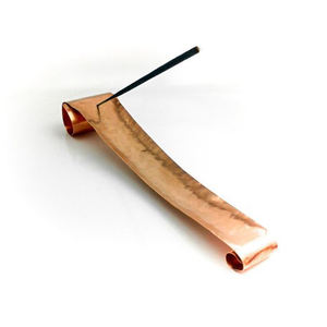 Soporte de varilla de incienso de latón macizo pulido - Product Image 6