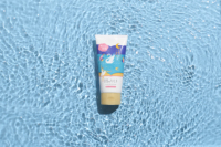 Fabriqué au Japon Crème de nuit lissante pour les jambes 150g Soins quotidiens de la peau avec des propriétés raffermissantes et anti-gonflements 2023 Vente en gros