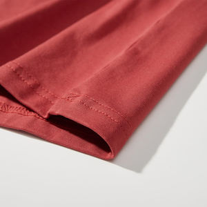 Camisetas Blancas al por Mayor de Algodón Grueso Personalizadas con Bolsillo, Ropa al por Mayor, Camiseta de Manga Corta con Diseño de Logotipo de Secado Rápido para Hombre - Product Image 6