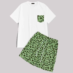 Conjunto de Camiseta de Cuello Redondo Azul Claro para Hombre con Pantalones Cortos con Estampado Tropical, Ropa Casual de Verano, Transpirable, de Algodón Tejido - Product Image 3