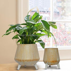 ชาวไร่ดอกไม้โลหะออกแบบนูนสร้างสรรค์พร้อมขาตั้งสําหรับตกแต่งบ้านสวน - Product Image 5