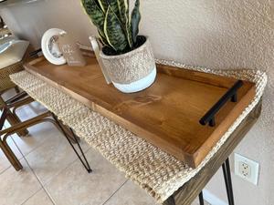 Plateau de rangement et de service rond avec une surface large, poignées robustes, finition lisse, idéal pour les repas et l'organisation élégante de la maison - Product Image 6