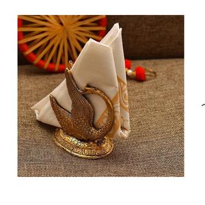 Anneau de serviette de table de conception Caterpillar avec fer de qualité supérieure et perle Anneau de serviette en tissu pour un usage domestique - Product Image 6