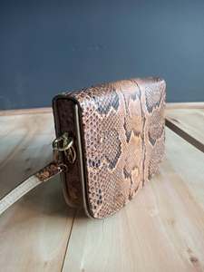 Python texture Women's Elegant Genuine Leather <b>Snake</b> Print Tote <b>Bag</b> With Flap Closure And Two Handles For Business Use - Product Image 5