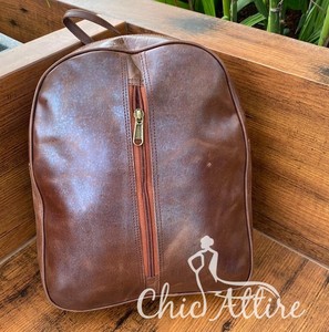 Sac à dos en cuir véritable pleine fleur personnalisé et fait à la main pour unisexe sac à dos pour ordinateur portable Vintage personnalisé en cuir de vachette de haute qualité - Product Image 1