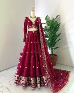 ชุดผ้าลาย georgette lehenga แบบดั้งเดิมพร้อมกระจกและปักเลื่อมเย็บอย่างสมบูรณ์สำหรับงานแต่งงานและงานปาร์ตี้ - Product Image 1