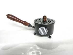 Artisanat fer chaudron brûleur d'encens en bois Nob poignée poudre enduit imprimé symbole résine charbon de bois brûleur diffuseur - Product Image 4