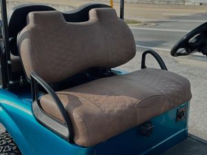 Voiturette de golf électrique Reliale Supply Camo 4 places avec auvent, véhicule utilitaire tout-terrain pour parcours de golf et stationnement en station balnéaire - Product Image 3
