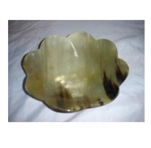 Cuenco de Cuerno Artesanal, Cuenco Decorativo de Cuerno Ultra Brillante con Diseño Floral, Bandeja para Servir Frutos Secos, Plato para Mesa de Hogar u Hotel - Product Image 1