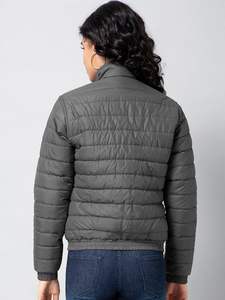 Chaqueta acolchada de invierno Premium para mujer, diseño de burbujas, cremallera duradera, Material suave al tacto, puños elásticos cómodos, transpirables - Product Image 3