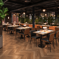 Ensemble de mobilier de restaurant commercial avec banquette industrielle et chaise de salle à manger rembourrée en cuir, table en bois