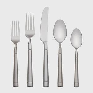 Cubiertos personalizados de Metal de lujo reutilizables resistentes, cuchillo de acero inoxidable, tenedor, cuchara, juego de cubiertos para el hogar, uso de fiesta de boda - Product Image 2