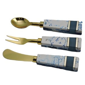 2020 chaud!! Couverts en acier inoxydable d'hôtel de haute qualité cuillère à dîner en gros et fourchette couteau Buffet métal vente chaude nouvellement à la main - Product Image 3