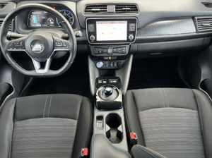 Voiture électrique compacte à hayon, moteur unique, traction avant, 214 ch, couple de 500 Nm, autonomie de 601 à 700 km, batterie de 90 à 110 kWh, modèle 2023 - Product Image 5