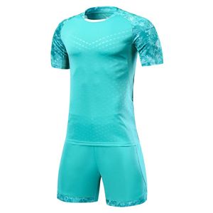 ชุดฟุตบอลแบบกลับด้านได้ ระบายอากาศดี ผ้าเนื้อนุ่ม สกรีนลายแบบซับลิเมชั่น รับผลิตตามแบบ OEM สำหรับทีมผู้ใหญ่ ตัวเลือกที่สมบูรณ์แบบ ป้องกันรังสียูวี - Product Image 2