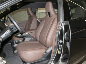 Vehículo Eléctrico 2025 de Segunda Mano, IX SUV Eléctrico Mediano de Lujo, SUV Eléctrico - Product Image 2