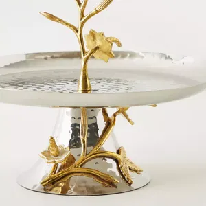 Soporte de pastel de metal resistente a la oxidación Almacenamiento compacto y resistente a la intemperie Hecho a mano por Zahid Exports - Product Image 1