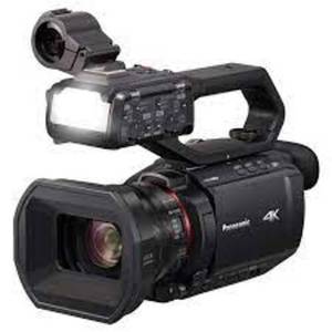 NUEVA LLEGADA  Videocámara Profesional CCD AG-CX10, Monitor de Grabación, Resistente al Agua, Gran Angular de 160°, Zoom Óptico de 40x, Pantalla de 1.4'', SDXC - Product Image 1