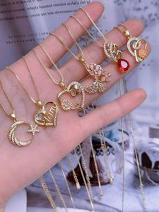 Collana Cuore per Mamma all'Ingrosso, Placcata in Oro 18k con Pendente d'Amore in Zirconia Cubica, Gioiello Delicato per Regalo alla Festa della Mamma - Product Image 4