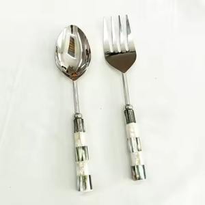 ชุดที่ตักสลัดสแตนเลสแบบมีด้ามจับโบราณ สำหรับใช้ในโรงแรมและร้านอาหาร - Product Image 6