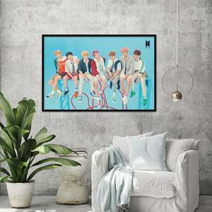 Poster numérique BTS bleu imprimé, style défilement suspendu, en polyester durable - Product Image 4