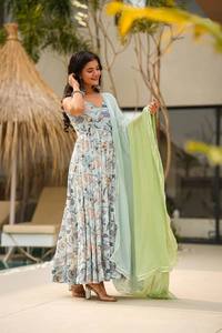 Georgette de diseñador con estampado digital Fancy Kameez Suit Long Fashion-Style Pakistani Dress para función de fiesta, traje de diseñador - Product Image 3